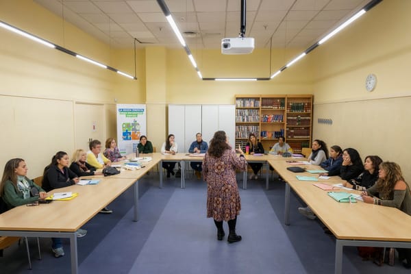 ¿Buscas trabajo? En San Cristóbal hay mucha gente que puede ayudarte.